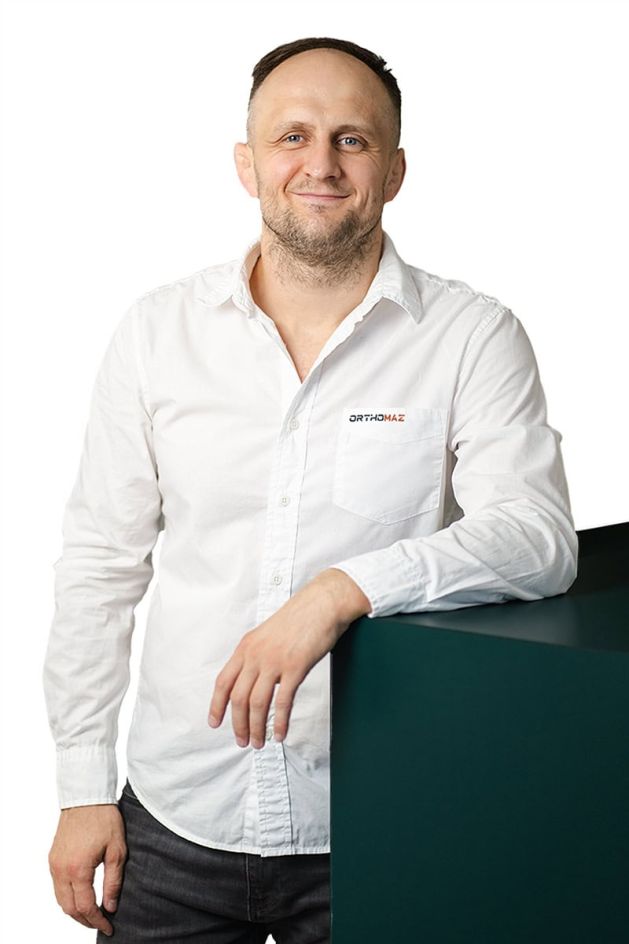 Ortho MAZ – Porträt Dr. med. Adrian Mazan (PL)